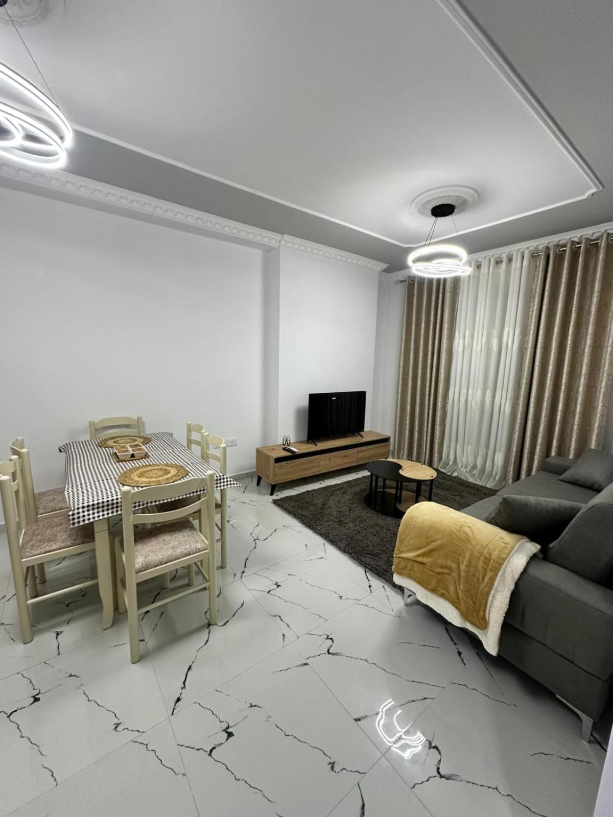 Apartament Golden Bliss 2 *
